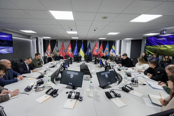 Kaitseminister Pevkur Ukrainas