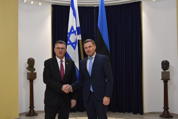 Kaitseministeeriumis kohtusid kaitseminister Hanno Pevkur ja Iisraeli välisminister Gideon Sa´ar.