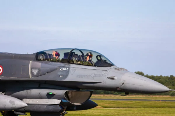 F-16