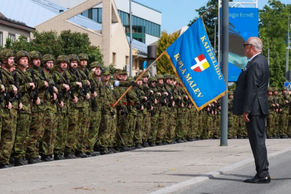 Rapla malev tervitamas riigipead